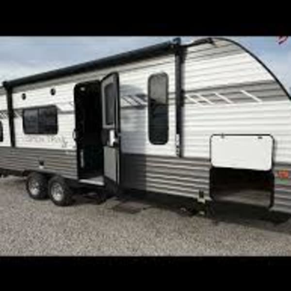 2022 Dutchmen Aspen Light LE Travel Trailer available for rent in Lake in the HIlls, Illinois