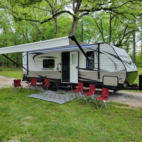 2021 Starcraft Autumn Ridge Travel Trailer available for rent in Fayetteville, Arkansas