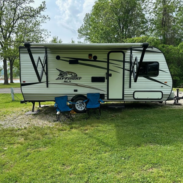 2017 Jayco Jay Flight SLX Travel Trailer available for rent in Martinsville, Indiana