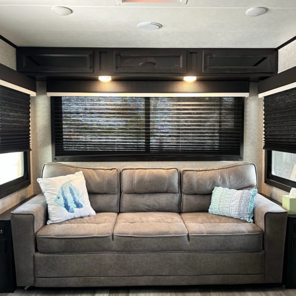 2022 Jayco Jay Feather Travel Trailer available for rent in Apollo Beach, Florida