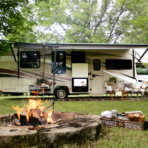 2017 Forest River Coachmen Leprechaun Class C available for rent in Botkins, Ohio