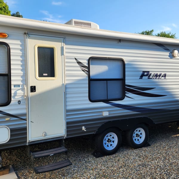 2009 Forest River Palomino Puma Travel Trailer available for rent in Cedar Springs, Michigan