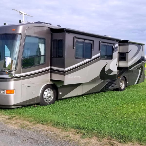 2007 Travel Supreme M-41MBH-4 Class A available for rent in Menomonie, Wisconsin
