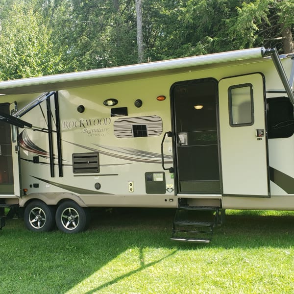 2016 Forest River Rockwood Signature Ultra Lite Travel Trailer available for rent in Pittsfield, Massachusetts