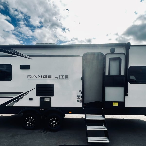 2022 Highland Ridge RV Range Lite Travel Trailer available for rent in Calgary, Alberta