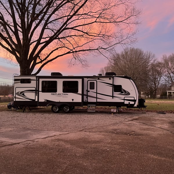 2020 Grand Design Reflection Travel Trailer available for rent in Collierville, Tennessee