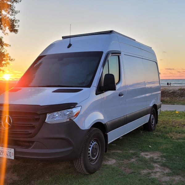 2022 Mercedes 2500 Class B available for rent in Hanover Park, Illinois