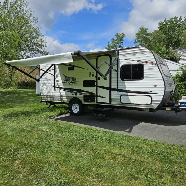 2019 Jayco Jay Flight SLX Travel Trailer available for rent in West Simsbury, Connecticut