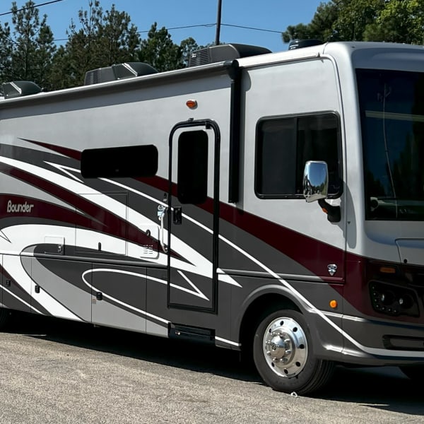 2022 Bounder Bounder Motorhome Class A available for rent in Lugoff, South Carolina