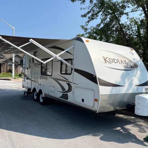 2012 Dutchmen Kodiak Travel Trailer available for rent in Ozark, Missouri