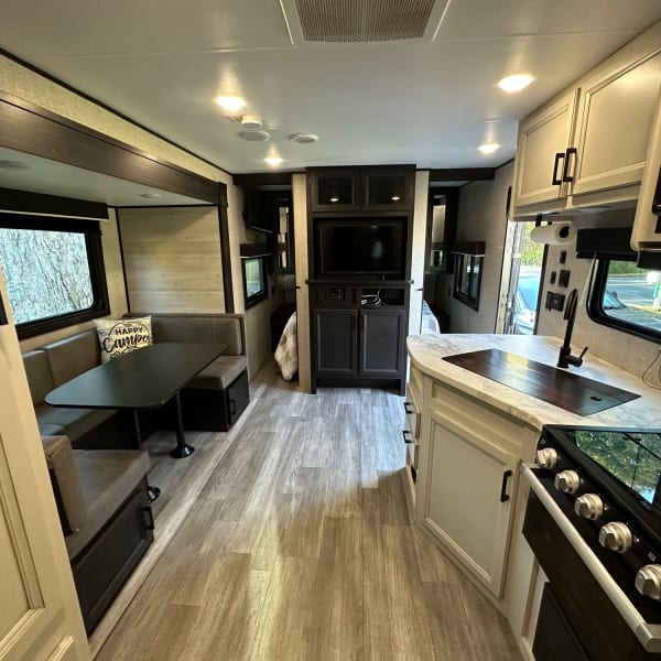 2022 Jayco Jay Flight SLX Travel Trailer available for rent in Clinton, Connecticut