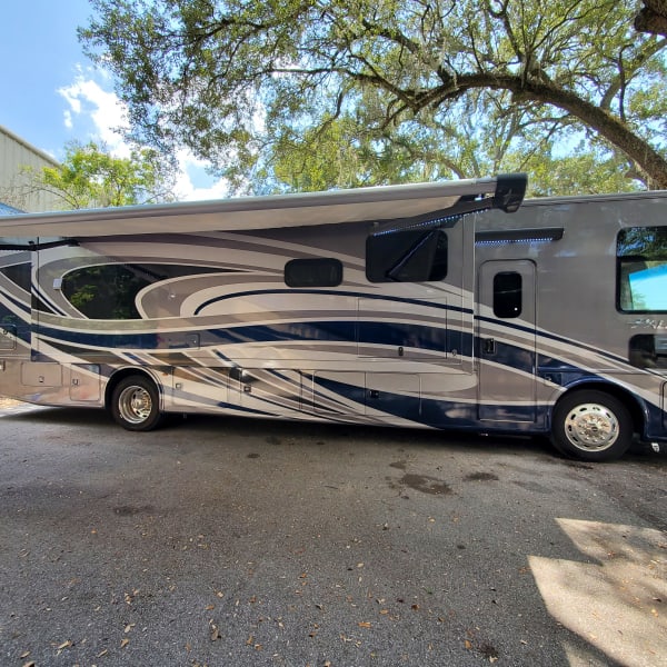 2022 Thor Palazzo Class A available for rent in Tampa Bay, Florida