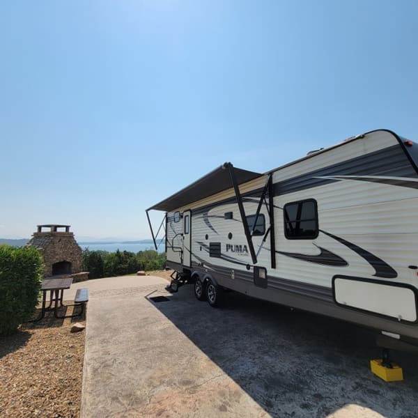 2017 Forest River Palomino Puma Travel Trailer available for rent in Sevierville, Tennessee
