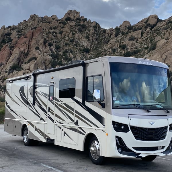 2021 Fleetwood Fortis Class A available for rent in Alford, Florida