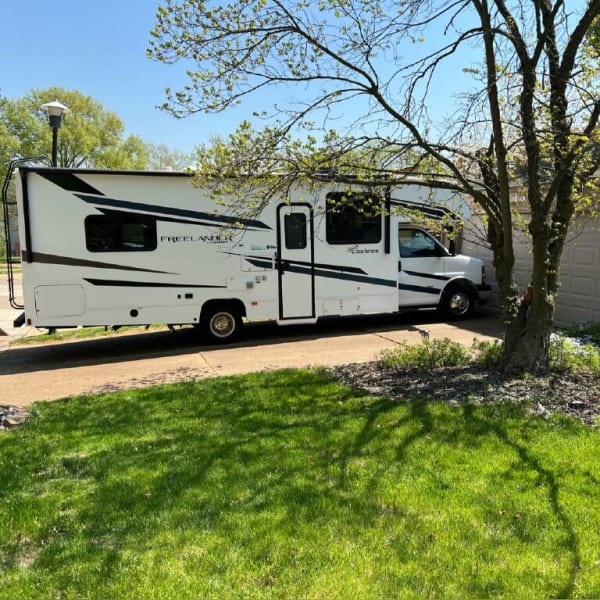 2022 Coachman freelander Class C available for rent in Land O Lakes, Florida