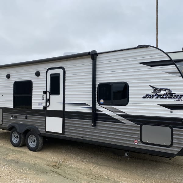 2023 Jayco Jay Flight Travel Trailer available for rent in Pflugerville, Texas