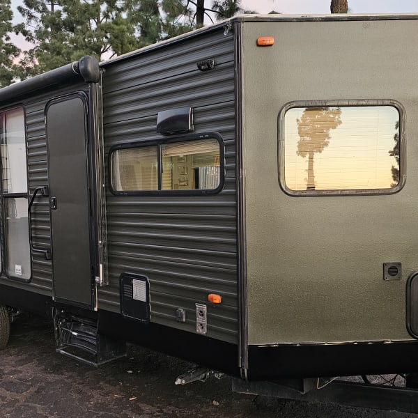 2017 Forest River Cherokee VFK Limited Travel Trailer available for rent in Glendale, California