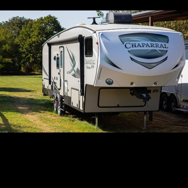 2018 Coachman Chapperal Fifth Wheel available for rent in Woodway Tx, Texas