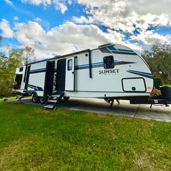 2021 Crossroads RV Sunset Trail Super Lite Travel Trailer available for rent in Ft Meade, Florida