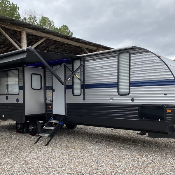 2022 Forest River Cherokee Travel Trailer available for rent in Hot Springs, Arkansas