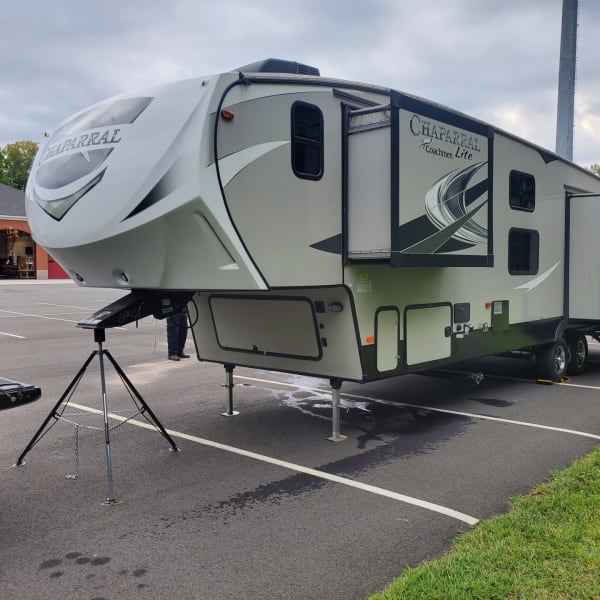 2019 Forest River Coachmen Chapparal Lite Fifth Wheel available for rent in Manchester, Connecticut