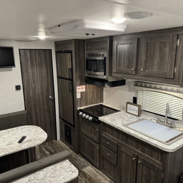 2020 Starcraft Autumn Ridge Outfitter Travel Trailer available for rent in Glenwood, Minnesota