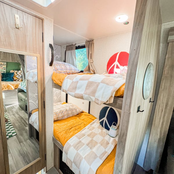 2022 Winnebago Micro Minnie FLX 2100BH Travel Trailer available for rent in Charlotte, North Carolina