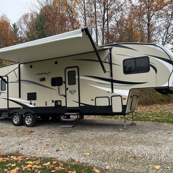 2018 Keystone RV Hideout Fifth Wheel available for rent in South Haven, Michigan