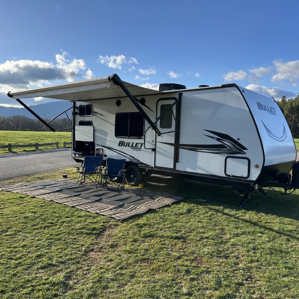 2021 Keystone RV Bullet Crossfire Travel Trailer available for rent in Roanoke, Virginia