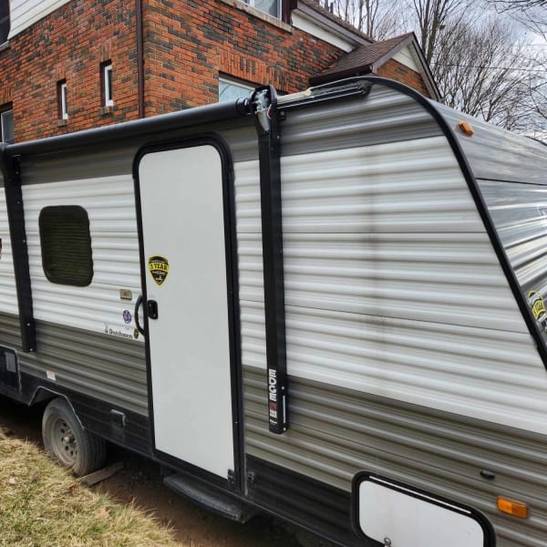 2022 Dutchmen Coleman Light Travel Trailer available for rent in Cobourg, Ontario