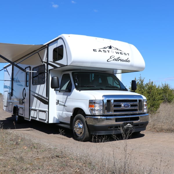2025 East To West Entrada Class C available for rent in Chippewa Falls, Wisconsin