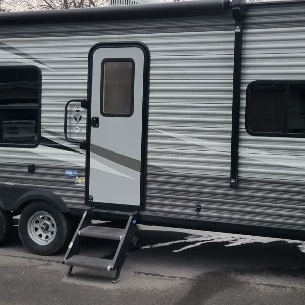 2021 Jayco Jay Flight SLX Travel Trailer available for rent in Crown Point, Indiana
