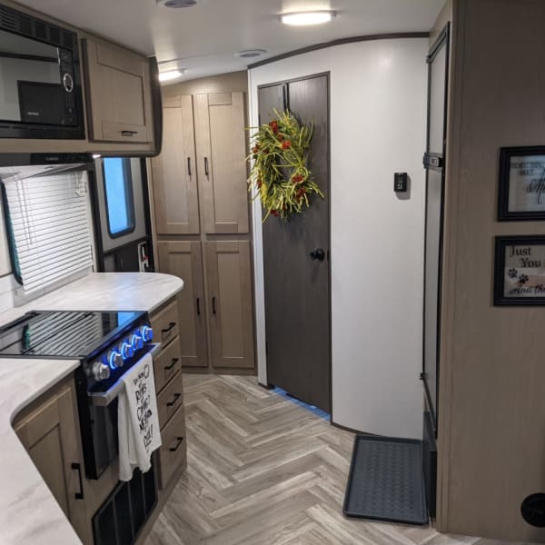 2021 Cruiser RV Shadow Cruiser Travel Trailer available for rent in Lake Dallas, Texas