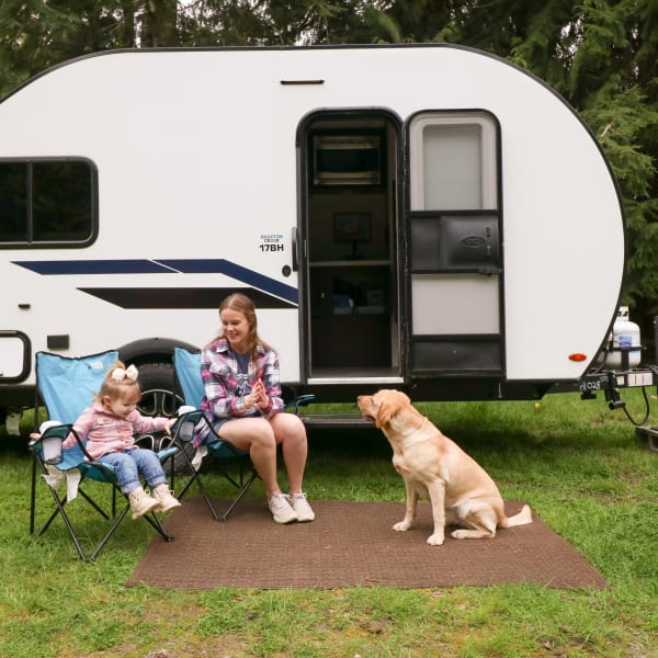 2023 Braxton Creek Bushwacker Plus 17BH Travel Trailer available for rent in Sedro Woolley, Washington