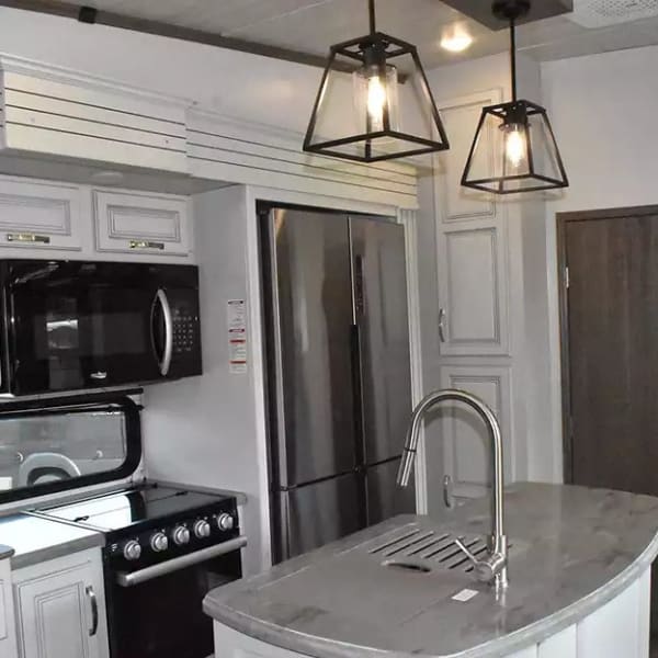 2021 Keystone Cougar Fifth Wheel available for rent in Myrtle Beach, South Carolina