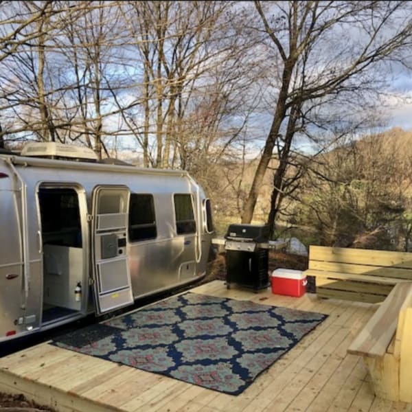 2017 Airstream Sport Travel Trailer available for rent in Asheville, North Carolina