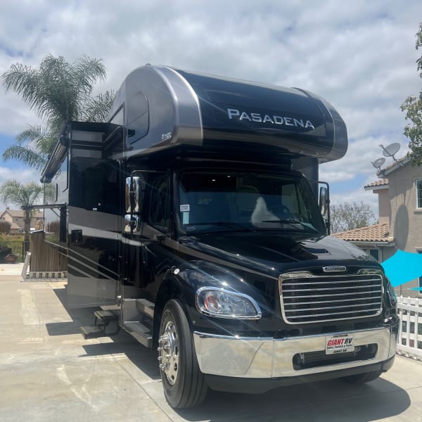 2024 Thor Pasadena Class C available for rent in RIVERSIDE, California