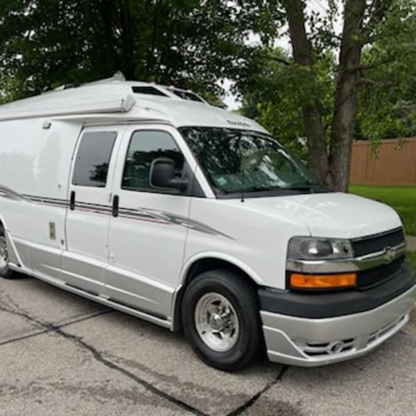 2010 Roadtrek Roadtrek Class B Class B available for rent in Grove City, Ohio