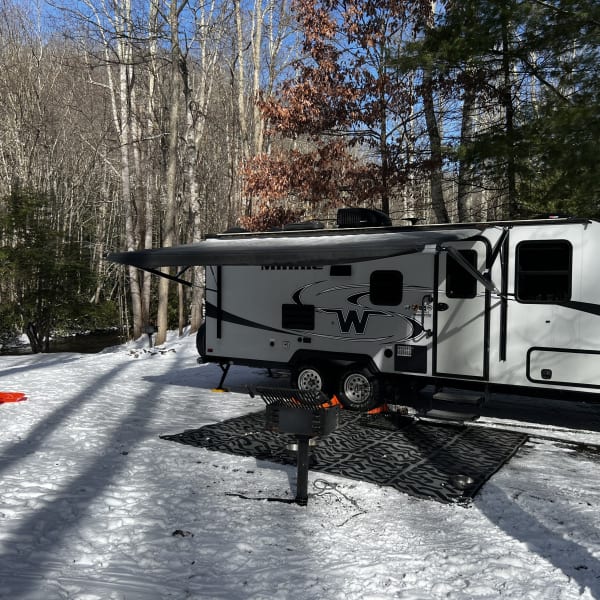 2019 Winnebago Micro Minnie 2306BHS Travel Trailer available for rent in Johnson City, Tennessee