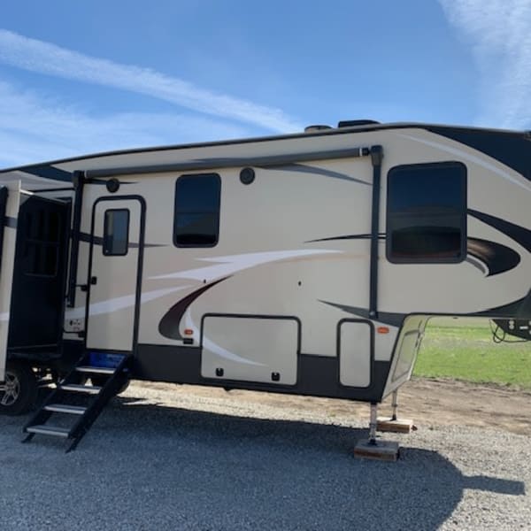 2019 Keystone RV Cougar Fifth Wheel available for rent in Wellsville, Ks, Kansas