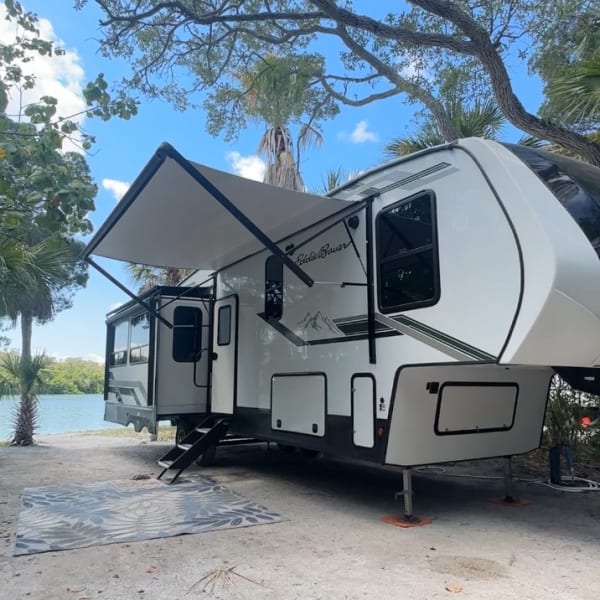2023 Dutchmen Eddie Bauer Fifth Wheel available for rent in Nokomis, Florida