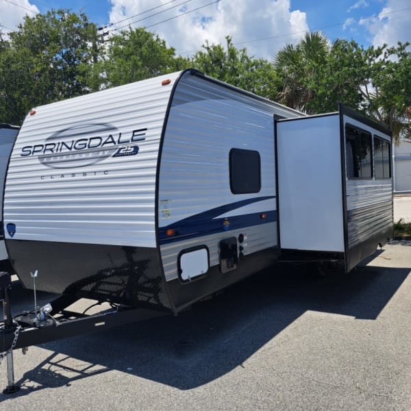 2024 Keystone RV SG261BHC Travel Trailer available for rent in Palm Bay, Florida