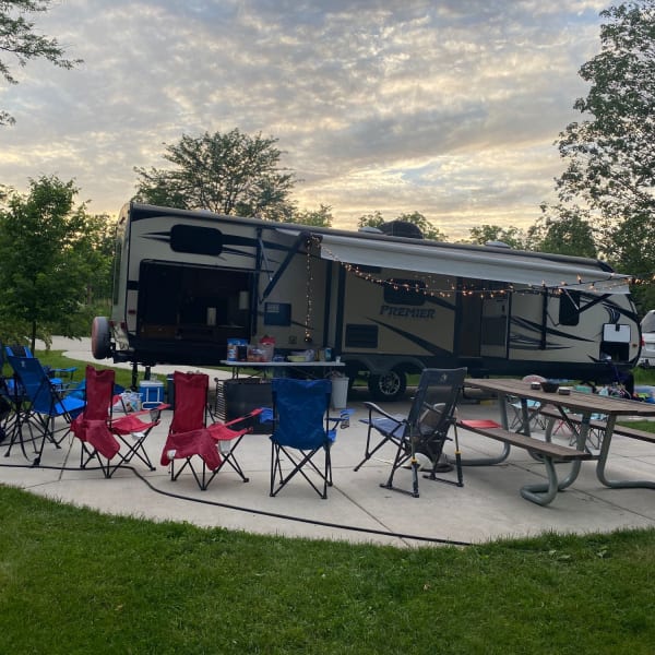 2017 Keystone RV Bullet Premier Travel Trailer available for rent in New Berlin, Wisconsin