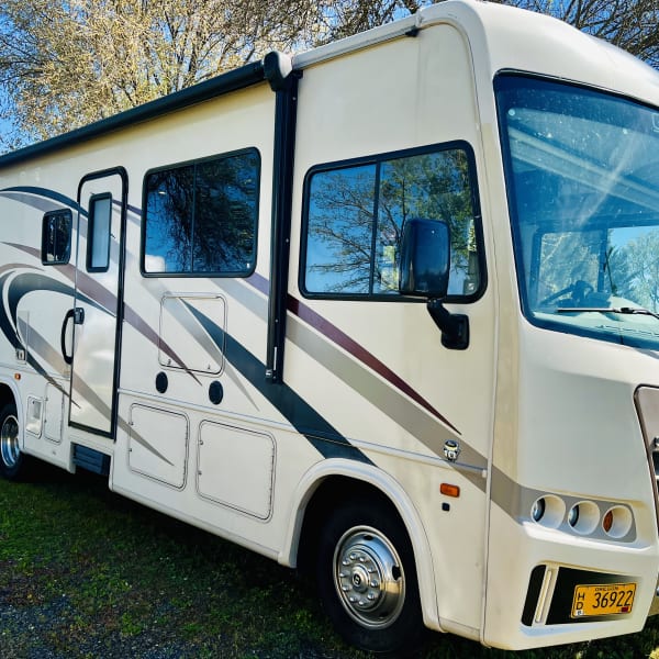 2016 Georgetown GT3 Class A available for rent in Medford, Oregon