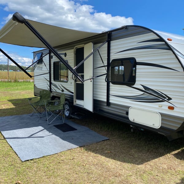 2017 Forest River Salem Cruise Lite Travel Trailer available for rent in Rhinelander, Wisconsin