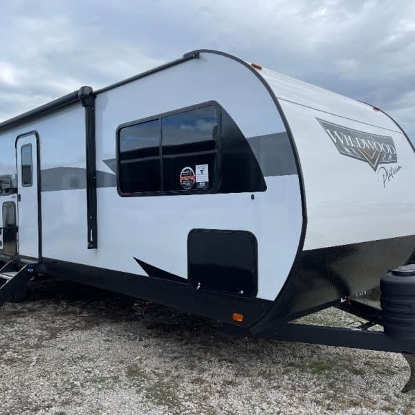 2024 Forest River Wildwood Platinum Travel Trailer available for rent in Fredericktown, Ohio