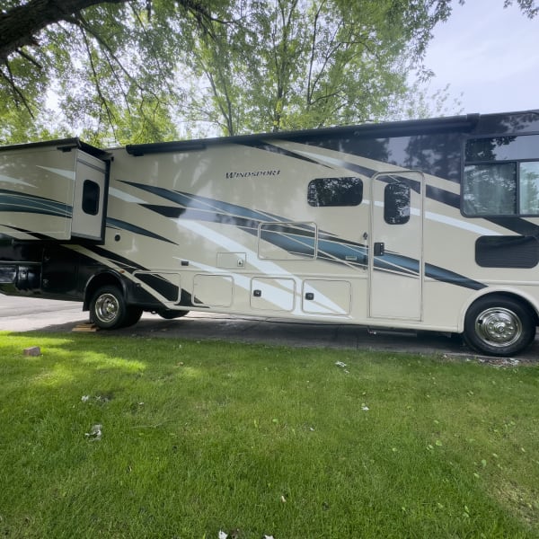 2020 Thor Windsport Class A available for rent in Beach Park, Illinois