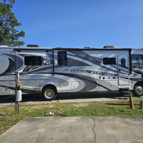 2022 Georgetown GT7 Class A available for rent in Athens, Alabama