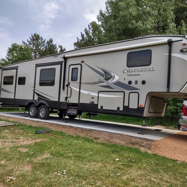 2018 Forest River Coachmen Chaparral Fifth Wheel available for rent in Oostburg, Wisconsin