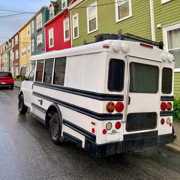 2009 Chevrolet Express 3500 Class B available for rent in Montréal, Quebec